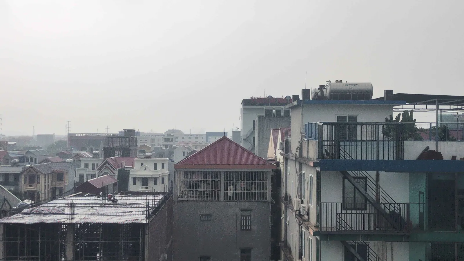Buildings in Ninh Binh, captured on Google Pixel 8a